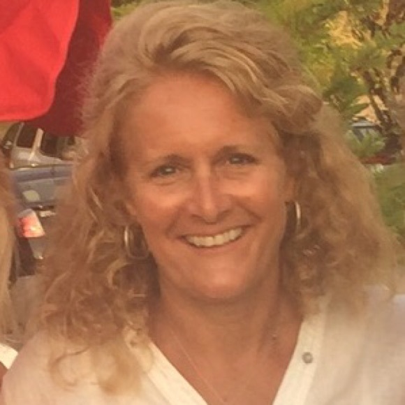 Meet your Posher, Jen - Picture 3 of 3